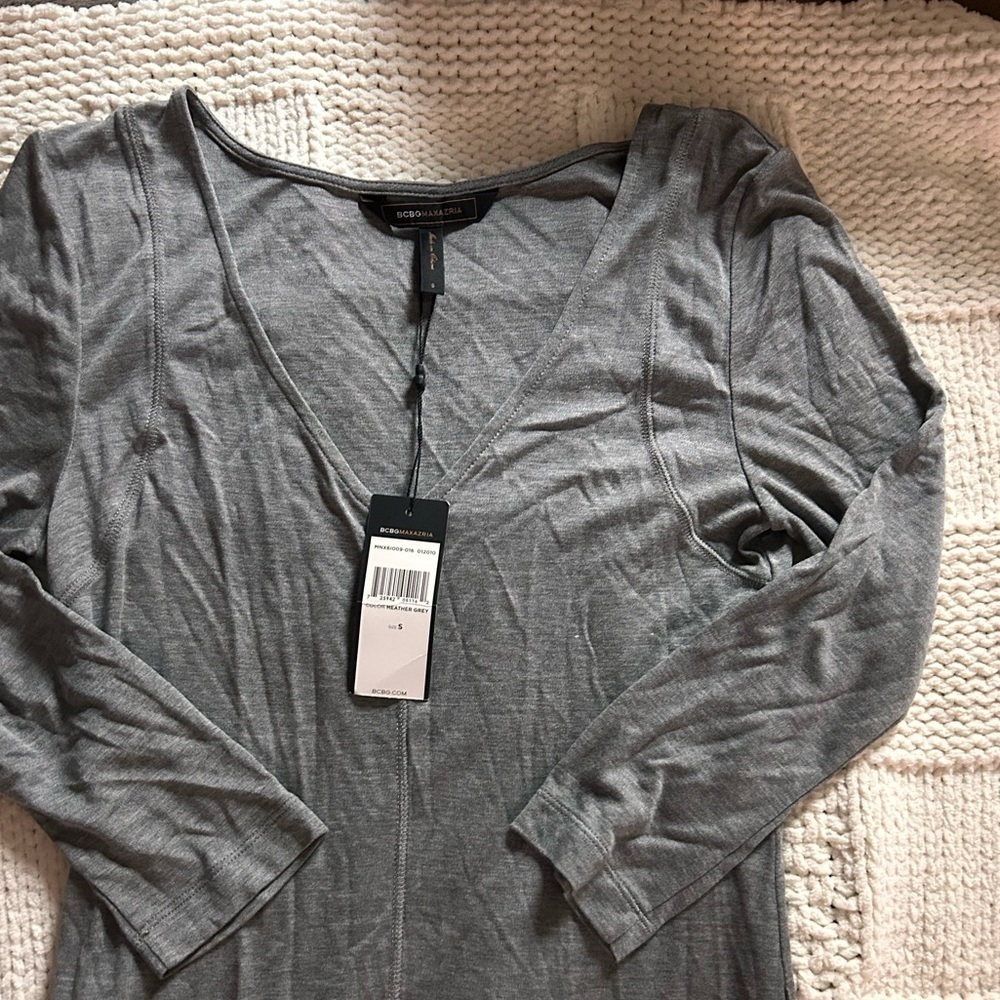 NWT BCBGMaxAzria Heather Gray V Neck Sweater Dress Midi with Pockets - Picture 3 of 5